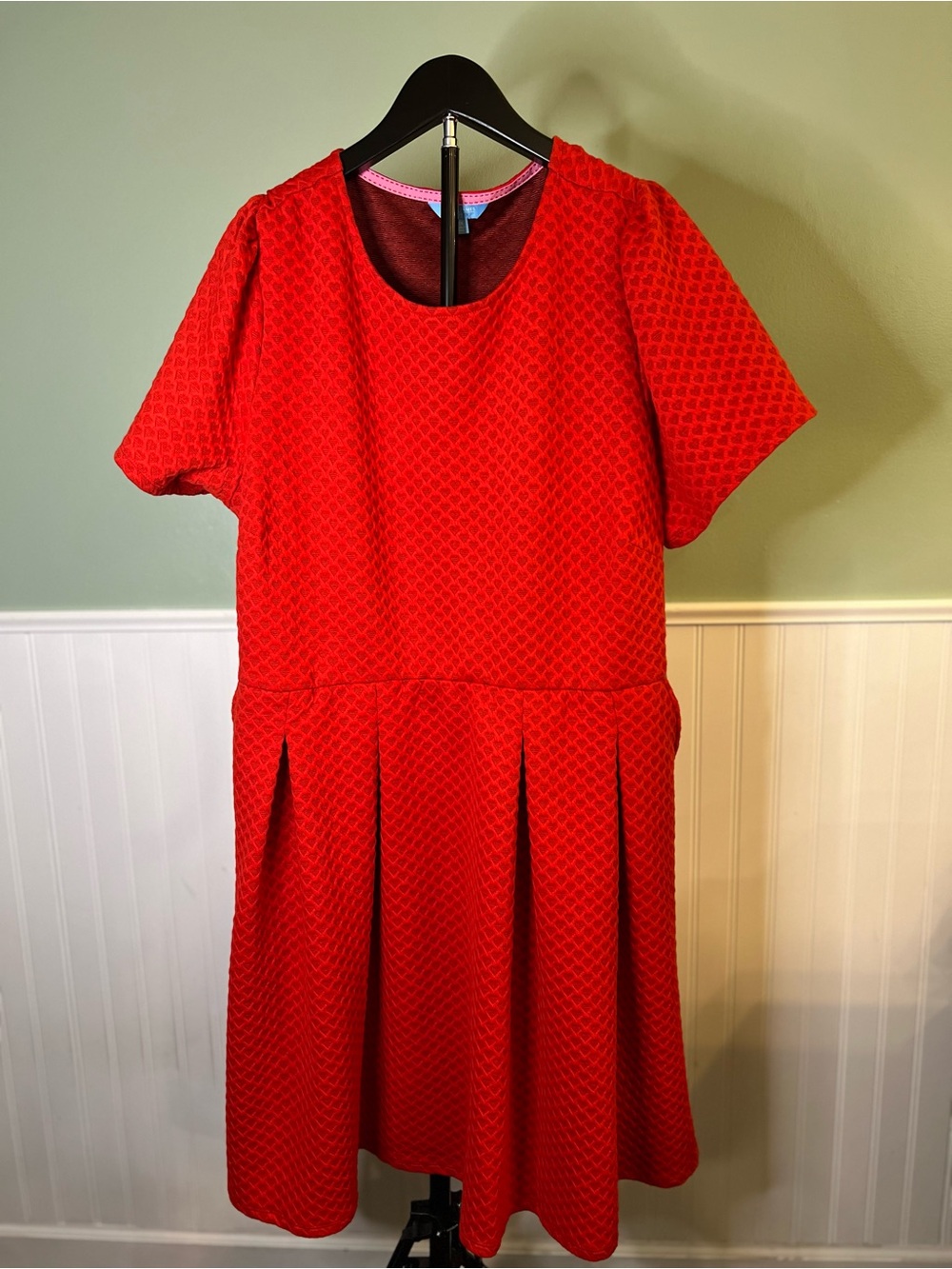 NEW- Draper James Red Heart Textured Short-Sleeve Fit & Flare Dress. Size 2X